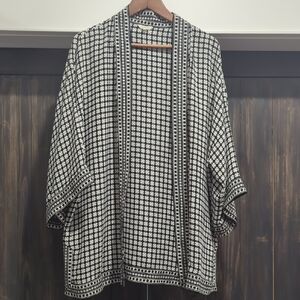 Black and White Geometric Kimono